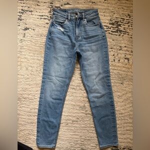 Women’s American Eagle Mom Jeans - Size 00